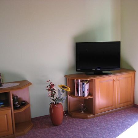 Ferienwohnung "Lindenblick" Gablenz Camera foto