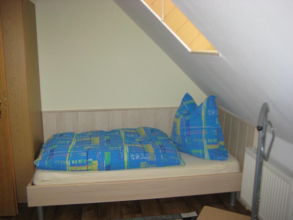 Ferienwohnung "Lindenblick" Gablenz Camera foto